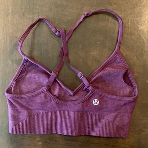 Lululemon sports bra